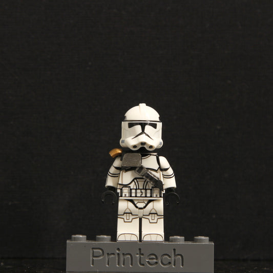 Gold Heavy Strap Pauldron